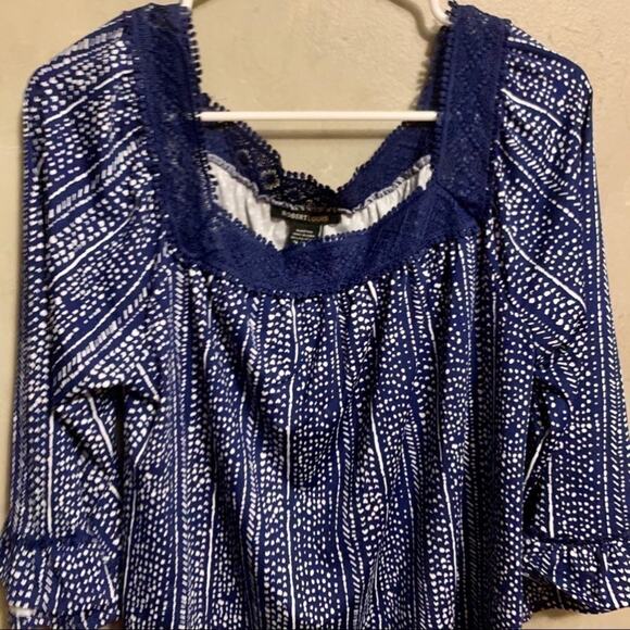 ROBERT Louis Blue and White Boho Bell Sleeve Top Size Medium - Picture 3 of 9